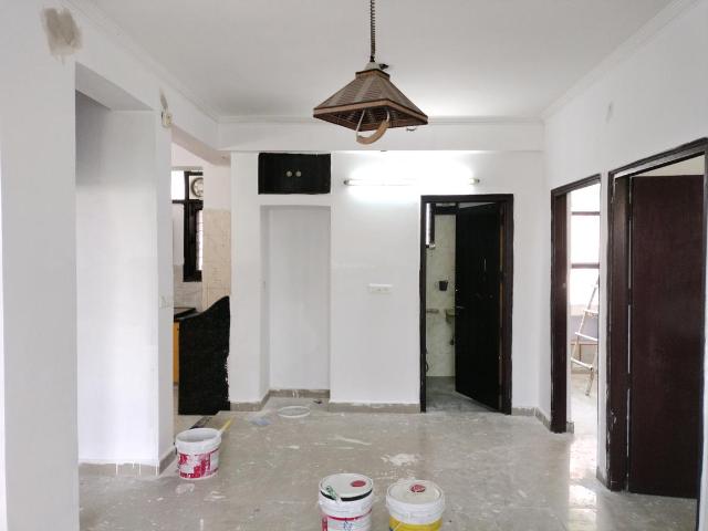3 BHK Apartment in Sector 10 Dwarka for resale New Delhi. The reference number is 21101337