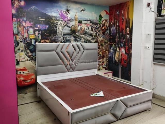 3 BHK Apartment in Sector 10 Rohini for resale New Delhi. The reference number is 20833376