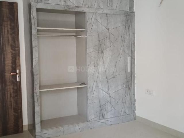 3 BHK Apartment in Sector 10A for resale Gurgaon. The reference number is 20752926