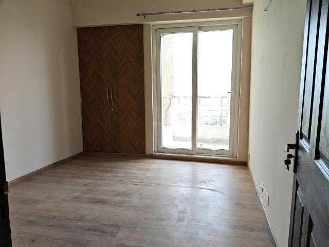 3 BHK Apartment in Sector 110 for rent Noida. The reference number is 19731926