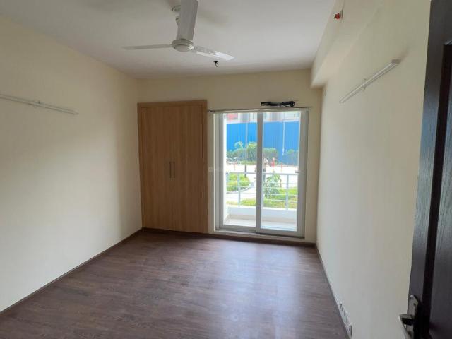 3 BHK Apartment in Sector 110 for rent Noida. The reference number is 20674261