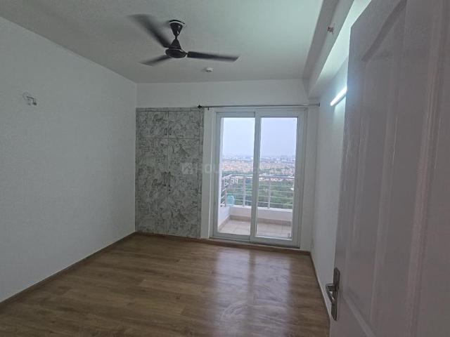 3 BHK Apartment in Sector 110 for rent Noida. The reference number is 20813561