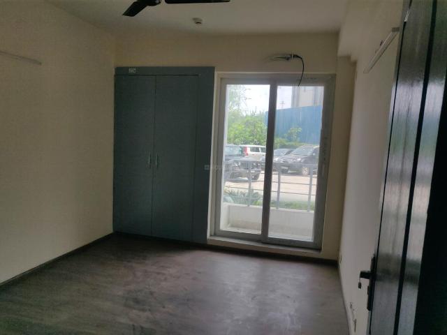 3 BHK Apartment in Sector 110 for rent Noida. The reference number is 20994596