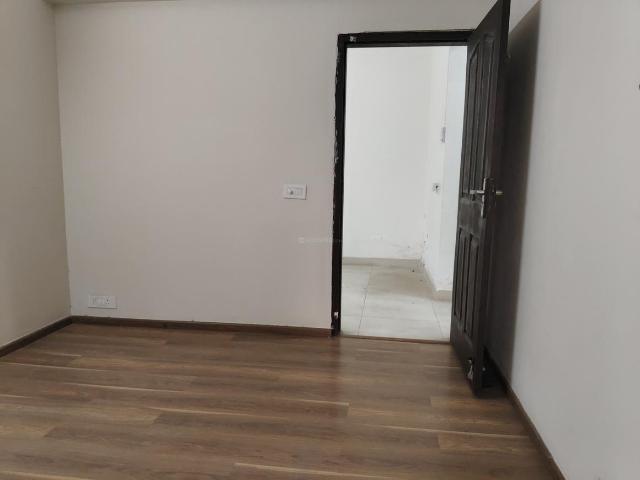 3 BHK Apartment in Sector 110 for rent Noida. The reference number is 21317594