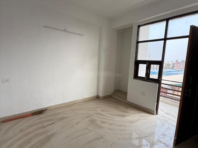 3 BHK Apartment in Sector 116 for rent Noida. The reference number is 18912501
