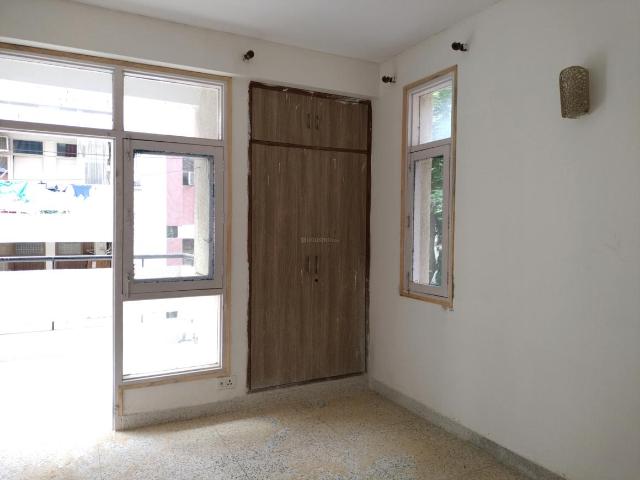 3 BHK Apartment in Sector 11 Dwarka for rent New Delhi. The reference number is 20731408