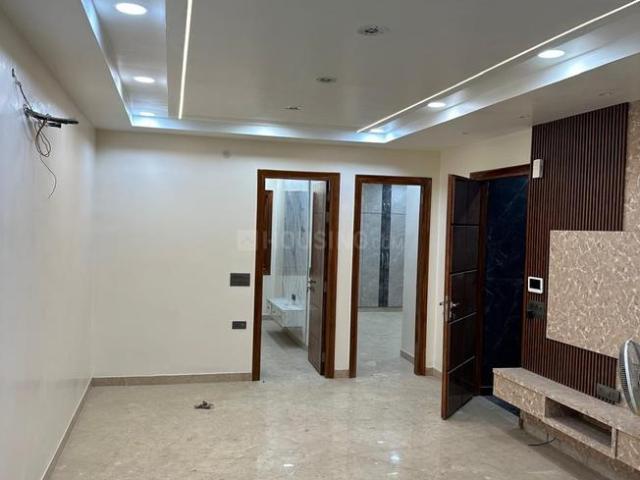 3 BHK Apartment in Sector 11 Rohini for rent New Delhi. The reference number is 21009245