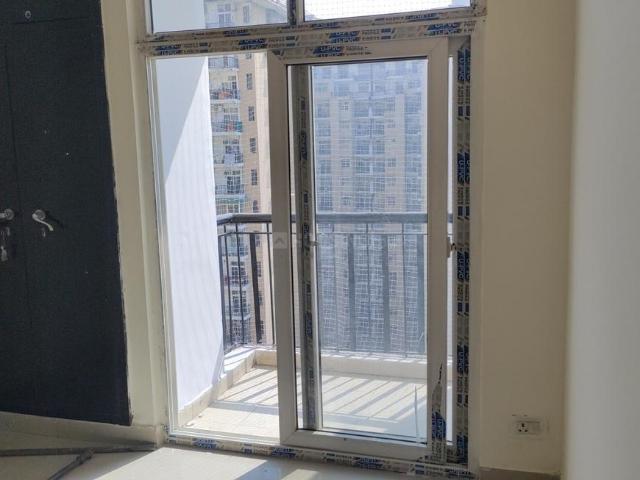 3 BHK Apartment in Sector 120 for rent Noida. The reference number is 21344003