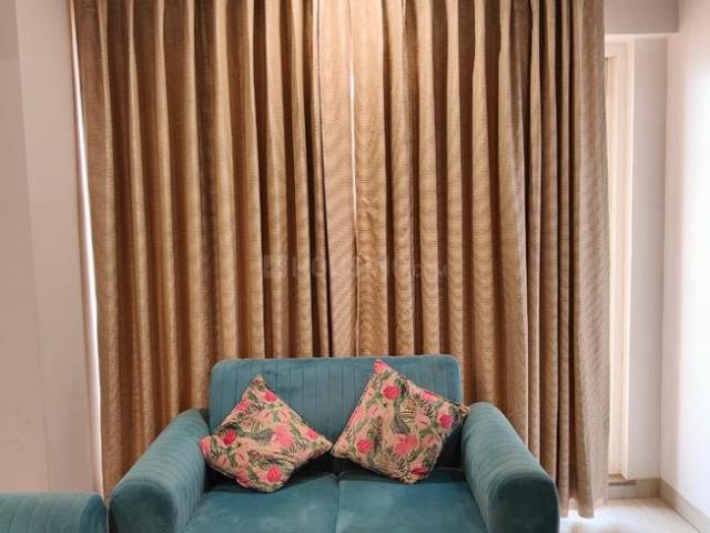 3 BHK Apartment in Sector 121 for rent Noida. The reference number is 16642566