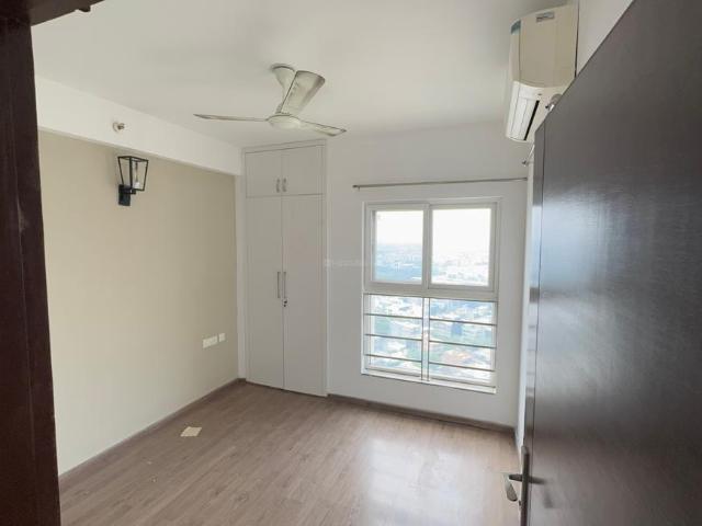 3 BHK Apartment in Sector 121 for rent Noida. The reference number is 20605141