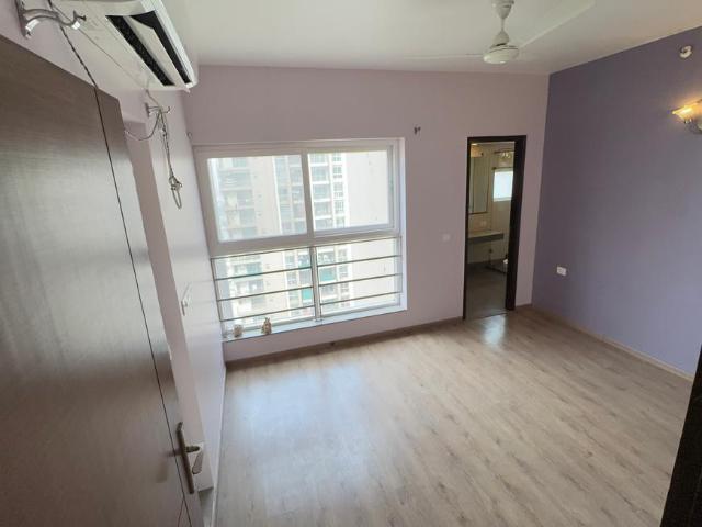 3 BHK Apartment in Sector 121 for rent Noida. The reference number is 20605703