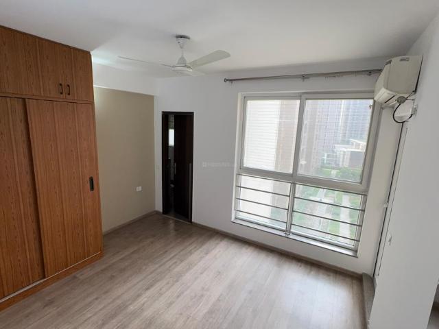3 BHK Apartment in Sector 121 for rent Noida. The reference number is 20606467