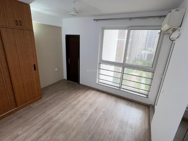 3 BHK Apartment in Sector 121 for rent Noida. The reference number is 20622365