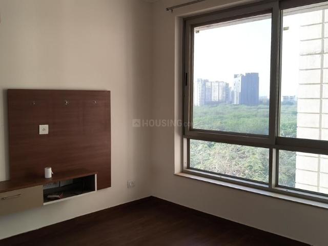 3 BHK Apartment in Sector 128 for rent Noida. The reference number is 19702467
