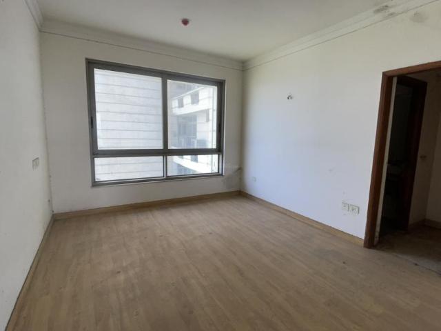 3 BHK Apartment in Sector 128 for rent Noida. The reference number is 20508238