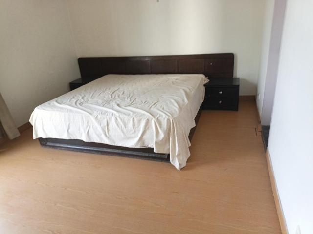 3 BHK Apartment in Sector 128 for rent Noida. The reference number is 21158923