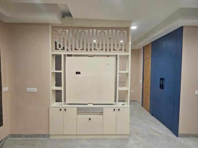 3 BHK Apartment in Sector 129 for rent Noida. The reference number is 21352570