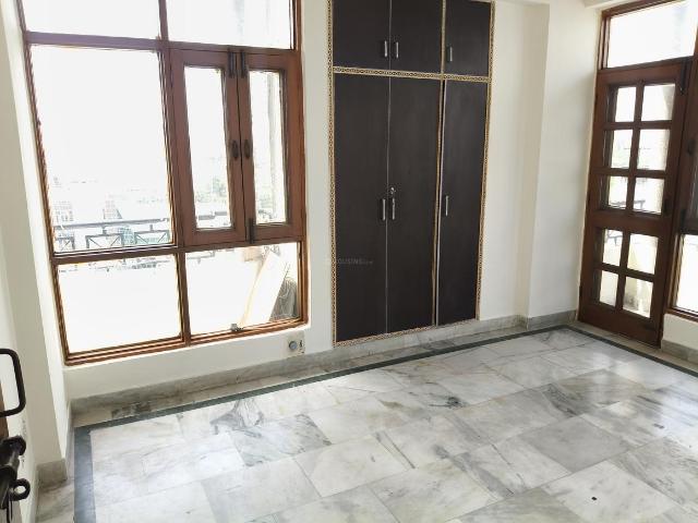 3 BHK Apartment in Sector 12 Dwarka for rent New Delhi. The reference number is 20294028
