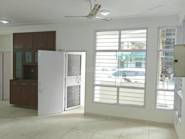 3 BHK Apartment in Sector 12 Dwarka for rent New Delhi. The reference number is 21027312