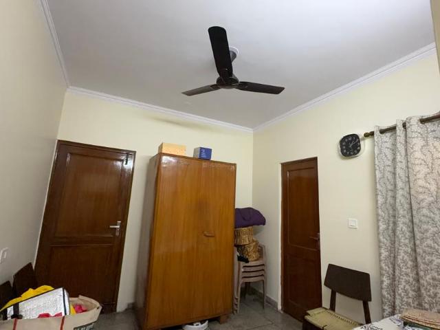 3 BHK Apartment in Sector 12 Dwarka for rent New Delhi. The reference number is 21185440
