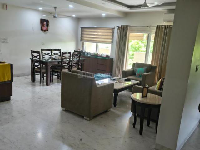 3 BHK Apartment in Sector 12 Dwarka for resale New Delhi. The reference number is 17961242