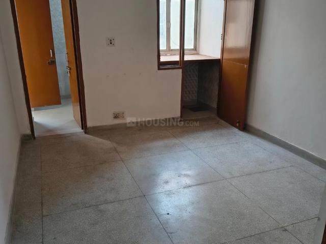 3 BHK Apartment in Sector 12 Dwarka for resale New Delhi. The reference number is 18465594