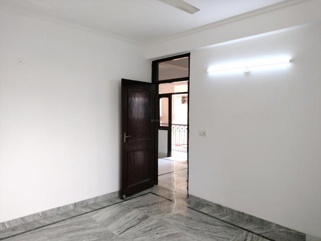 3 BHK Apartment in Sector 12 Dwarka for resale New Delhi. The reference number is 20382508