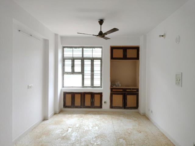3 BHK Apartment in Sector 12 Dwarka for resale New Delhi. The reference number is 21009779