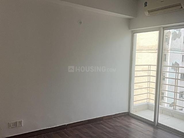 3 BHK Apartment in Sector 137 for rent Noida. The reference number is 19900375