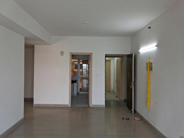 3 BHK Apartment in Sector 137 for rent Noida. The reference number is 20637648