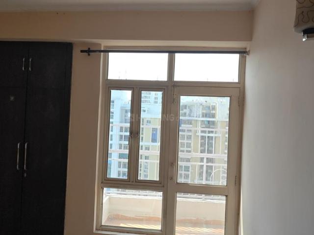 3 BHK Apartment in Sector 137 for rent Noida. The reference number is 21074764