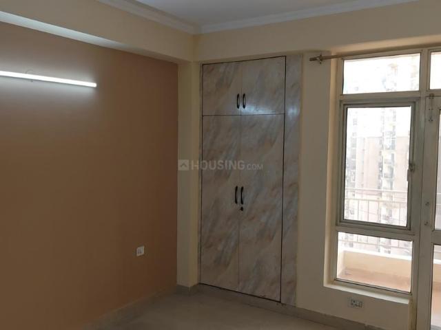 3 BHK Apartment in Sector 137 for rent Noida. The reference number is 21074700