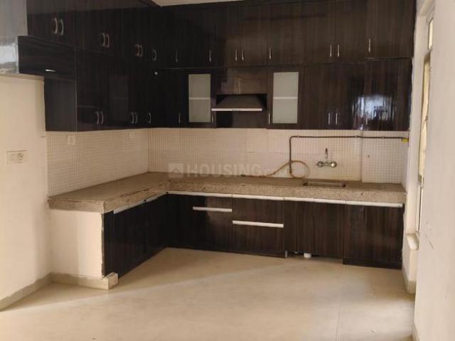 3 BHK Apartment in Sector 137 for rent Noida. The reference number is 21077605