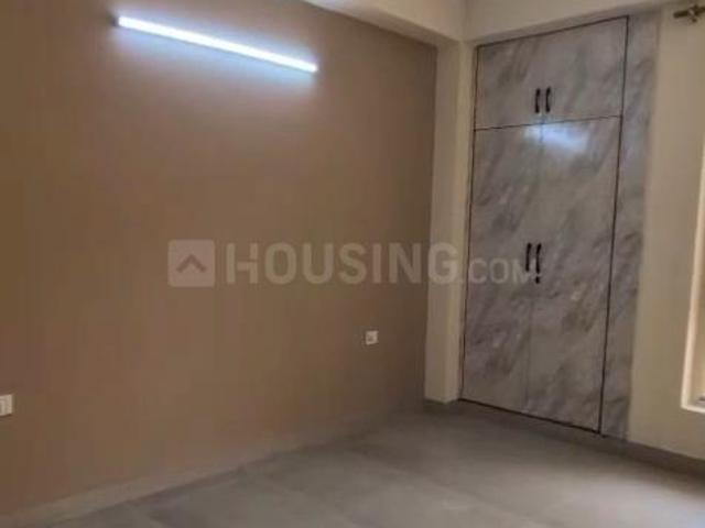 3 BHK Apartment in Sector 137 for rent Noida. The reference number is 21135737