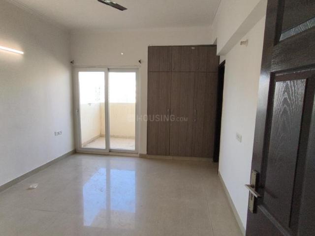 3 BHK Apartment in Sector 137 for resale Noida. The reference number is 21090244