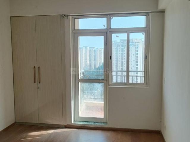 3 BHK Apartment in Sector 134 for rent Noida. The reference number is 20989640