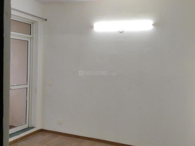3 BHK Apartment in Sector 134 for rent Noida. The reference number is 21154355