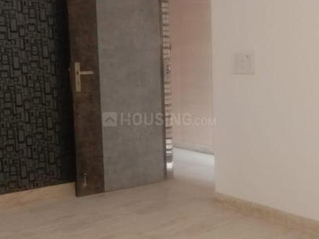 3 BHK Apartment in Sector 13 Rohini for resale New Delhi. The reference number is 18693223