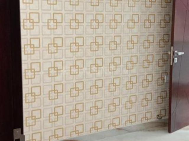 3 BHK Apartment in Sector 13 Rohini for resale New Delhi. The reference number is 18741768