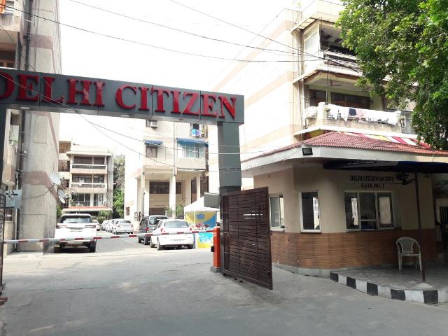 3 BHK Apartment in Sector 13 Rohini for resale New Delhi. The reference number is 20764492