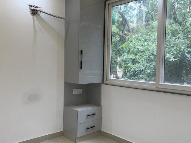 3 BHK Apartment in Sector 13 Rohini for resale New Delhi. The reference number is 20775979