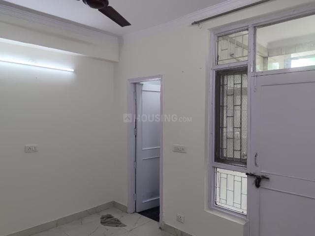 3 BHK Apartment in Sector 13 Rohini for resale New Delhi. The reference number is 21322122