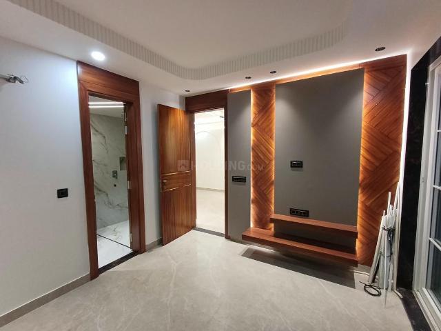 3 BHK Apartment in Sector 13 Rohini for resale New Delhi. The reference number is 21334690