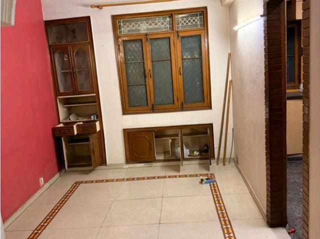 3 BHK Apartment in Sector 21 for resale Noida. The reference number is 20353212