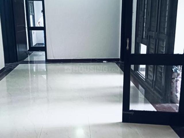 3 BHK Apartment in Sector 22 Dwarka for rent New Delhi. The reference number is 18141839