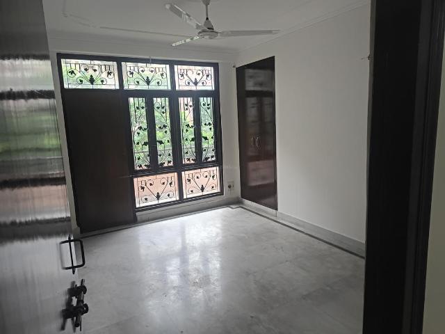 3 BHK Apartment in Sector 22 Dwarka for rent New Delhi. The reference number is 20950348