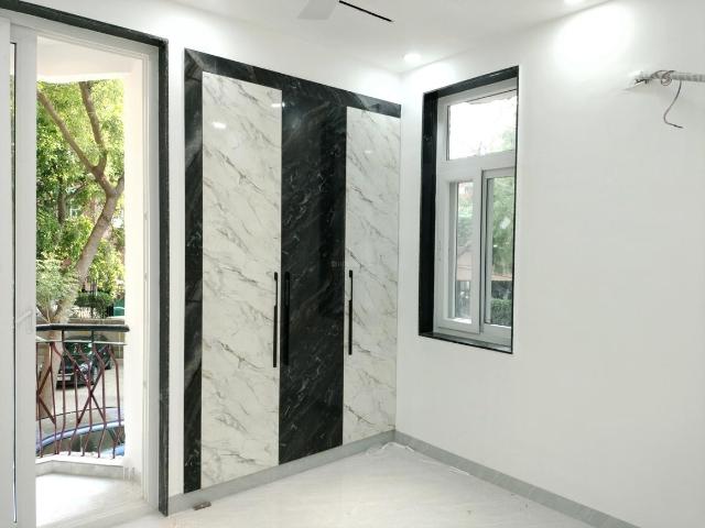3 BHK Apartment in Sector 22 Dwarka for resale New Delhi. The reference number is 20199919