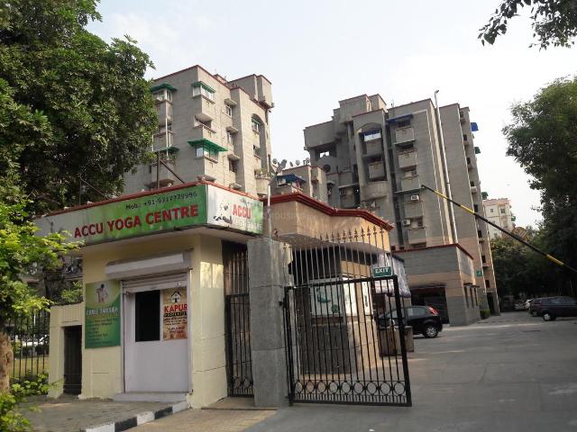 3 BHK Apartment in Sector 22 Dwarka for resale New Delhi. The reference number is 20570345
