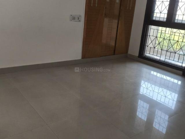 3 BHK Apartment in Sector 22 Dwarka for resale New Delhi. The reference number is 21077953