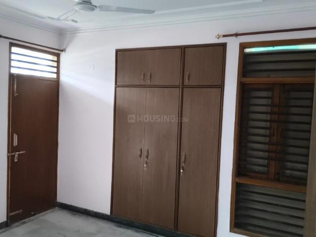 3 BHK Apartment in Sector 23 Dwarka for rent New Delhi. The reference number is 20622207